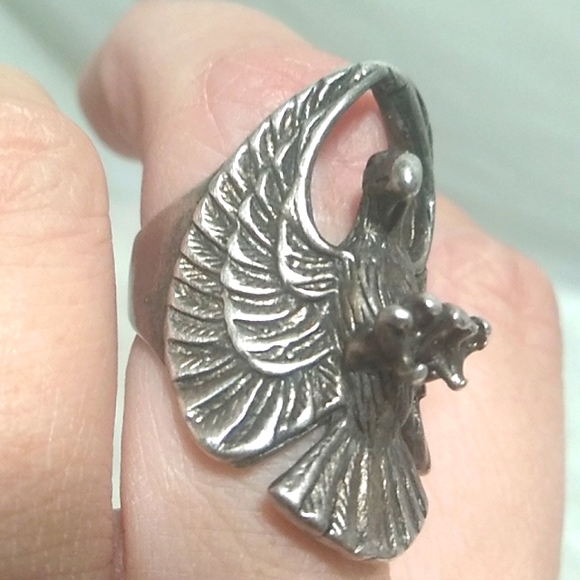 RARE! Vintage Flying Eagle Ring Sterling Stamp Inside Unisex - Picture 2 of 11
